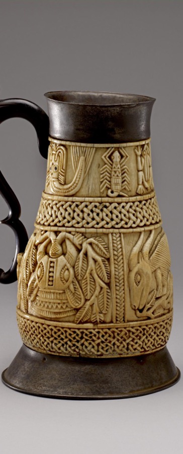 Tankard/Ewer made of ivory with pewter mounts — British Museum, 18th century