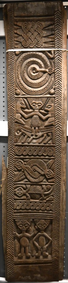 Benin brass rattle staff (ukhurhe) showing interlace patterns and Solomon Knot motifs, 16th century